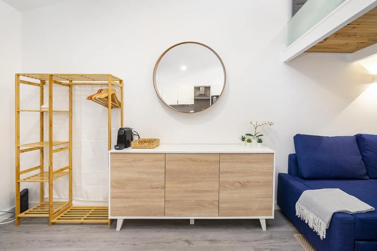 Daire Whome Urban Escape: 1-Br W/Mezzanine Near Campo Ourique Lisboa