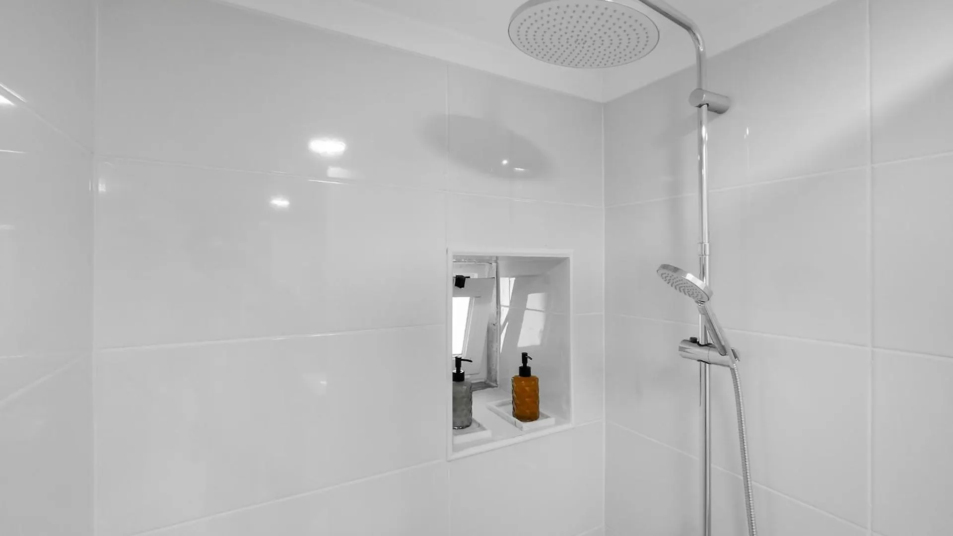Whome Urban Escape: 1-Br W/Mezzanine Near Campo Ourique Lisboa 0*,